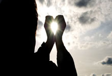 非媒：多特蒙德和莱比锡关注巴黎岁边锋O-卡马拉.